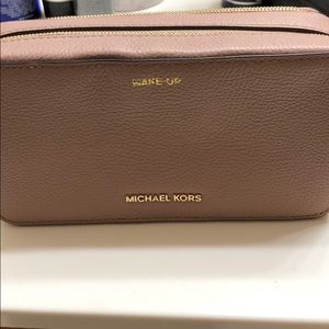 8x4.5 makeup bag. Michael kors. Light pink